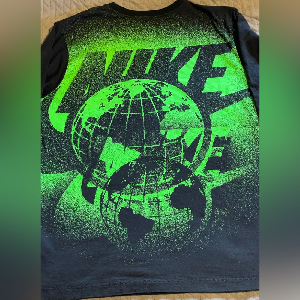 Nike world‎ wide l/s shirt men’s size large pre-owned condition black